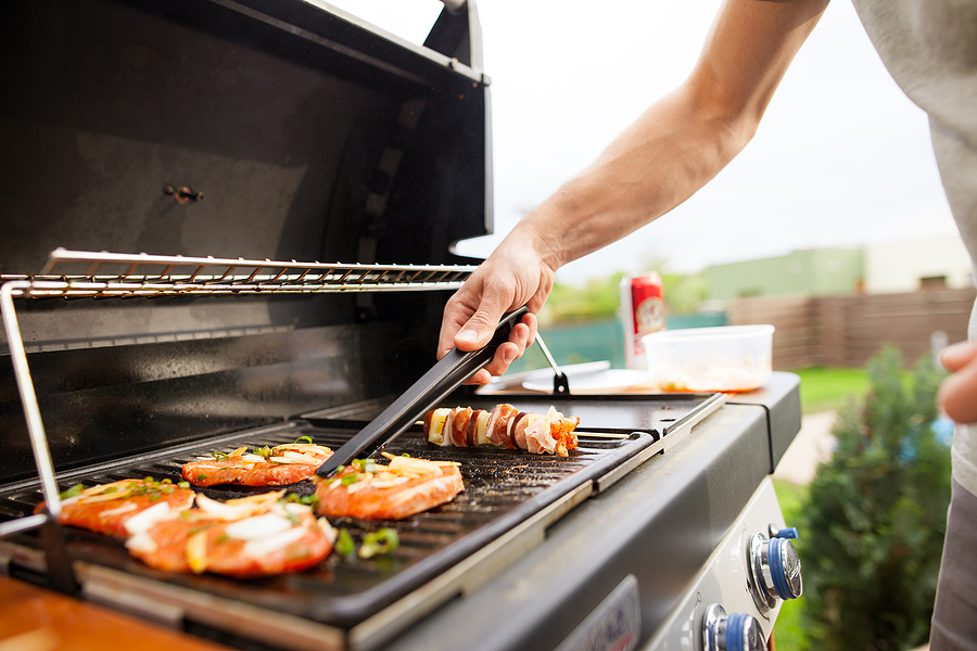 bigstock-hand-of-young-man-grilling-som-363540565-1