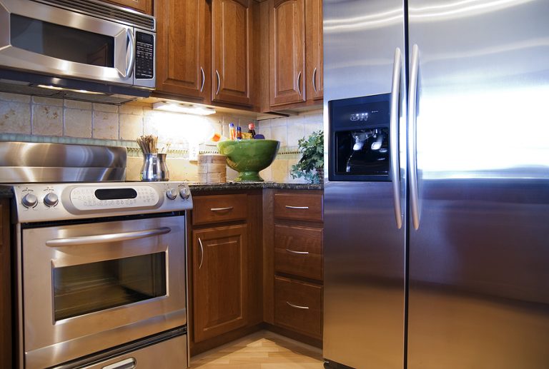 White Appliances vs Stainless Steel Which is Best for Your Home?